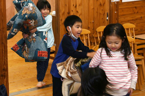 キャンプ~夜の幼稚園編~02