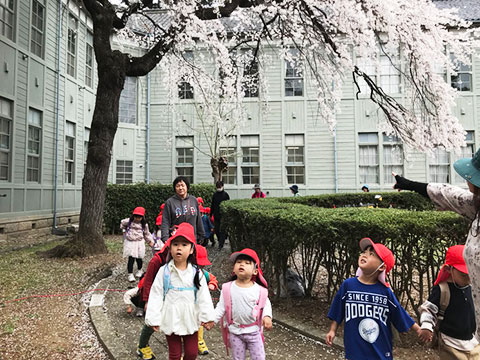 全園児でお散歩へ03