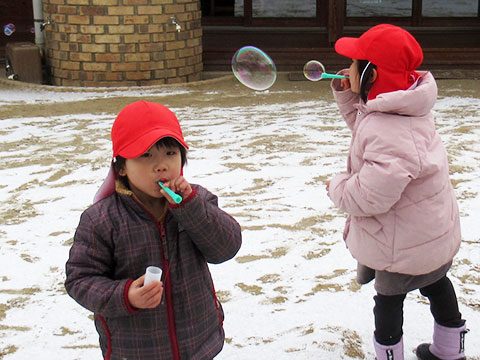 しゃぼん玉凍る02