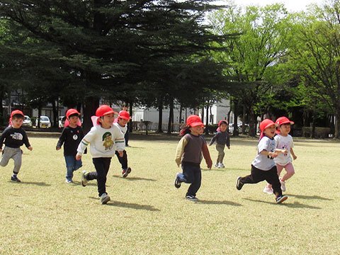 全園児でおさんぽ03